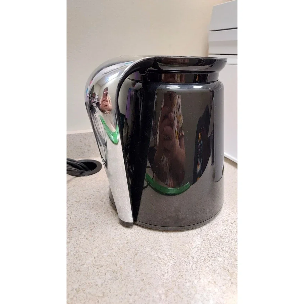 KEURIG 2.0 K-CARAFE -THERMAL COFFEE POT BLACK/SILVER‎ HANDLE - 12 CUP